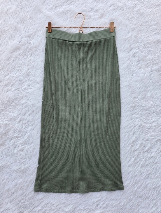 Sundry Dresses & Skirts - Sundry Olive Green Ribbed Midi Length Skirt